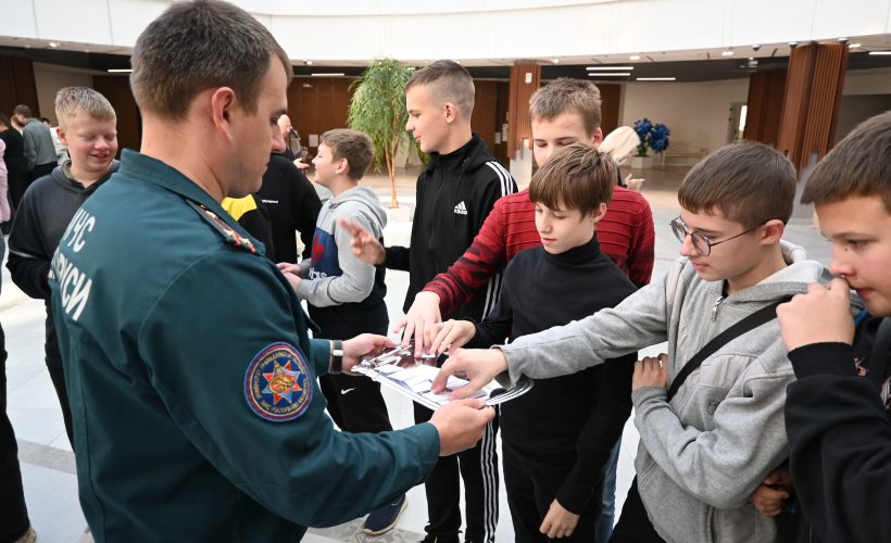 The 200,000th visitor of the Center of Safety